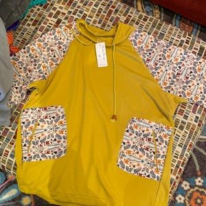 NWT Unique yellow and brocade poncho 3XL